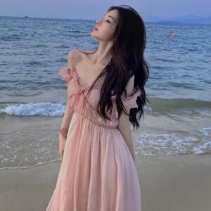 Never Worn. Fairy/ Cottage-core Pink Flower Dress